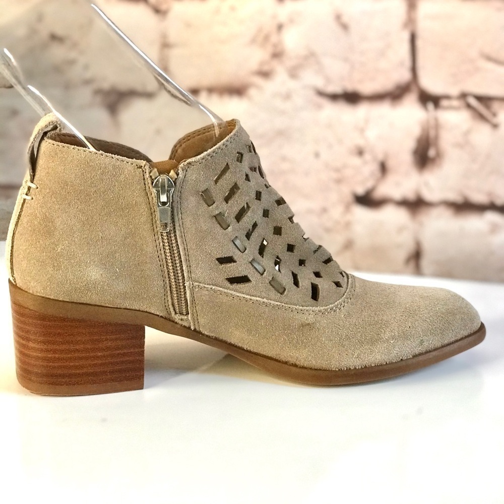 FRANCO SARTO RORY Tan Suede laser cut ankle boots Size 7 booties - Picture 11 of 15